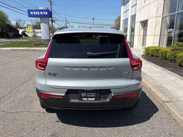 Used 2025 Volvo XC40 B5 Plus AWD/4WD image 4