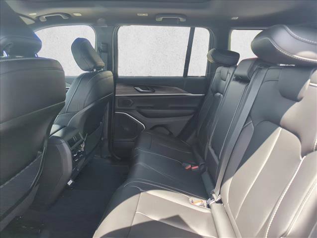 New 2026 Jeep Grand Cherokee Limited RWD image 13