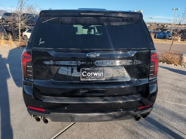 Used 2025 Chevrolet Suburban Z71 image 7