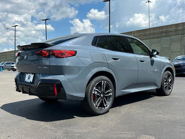 New 2026 BMW X2 xDrive28i w/ Technology Package AWD/4WD image 3