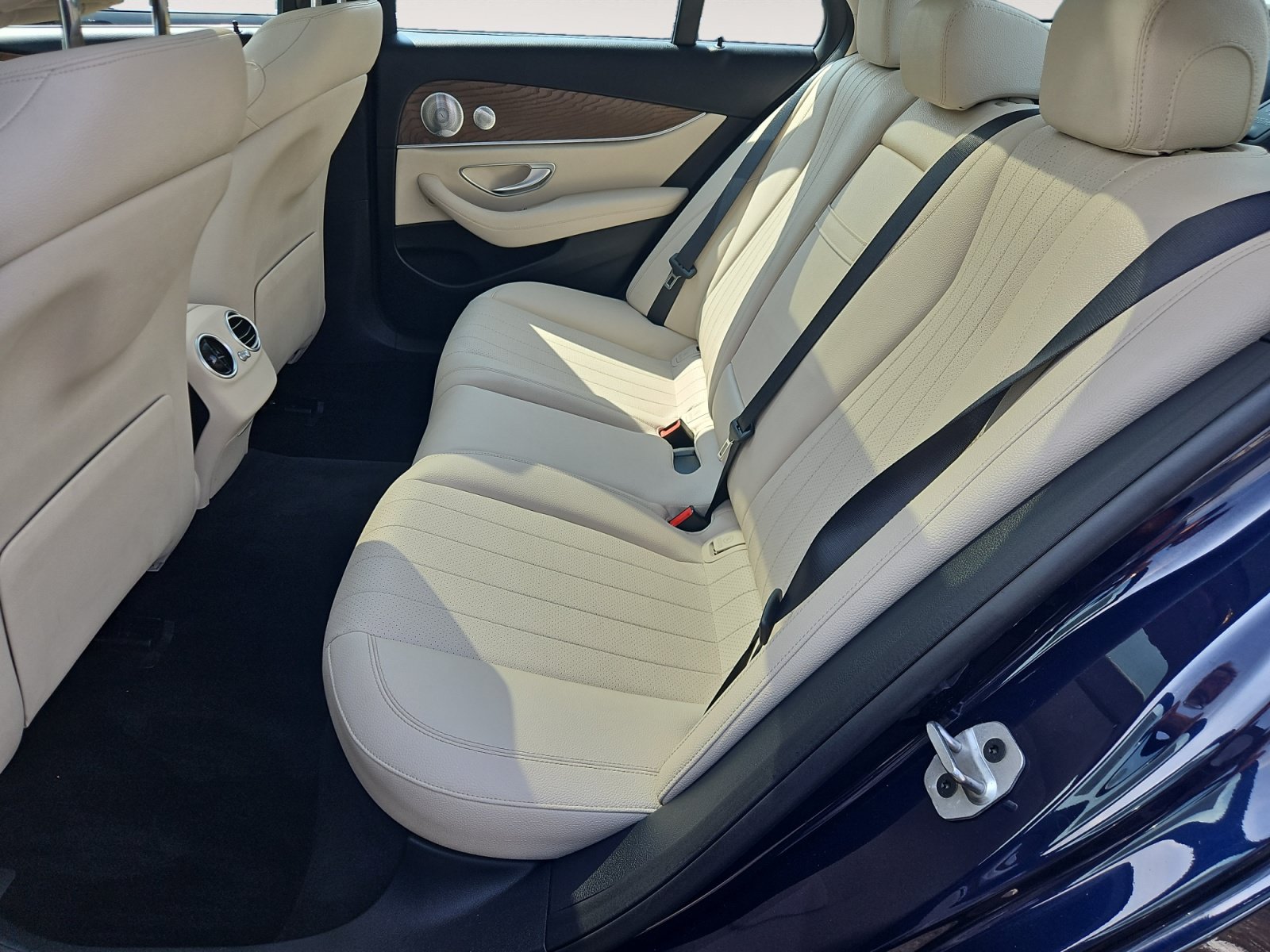 Used 2021 Mercedes-Benz E 350 4MATIC Sedan image 13