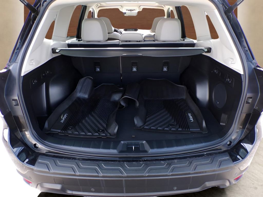 Used 2020 Subaru Forester Limited image 12