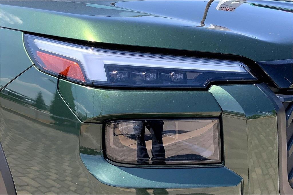 Certified 2026 Subaru Outback Premium AWD/4WD image 31