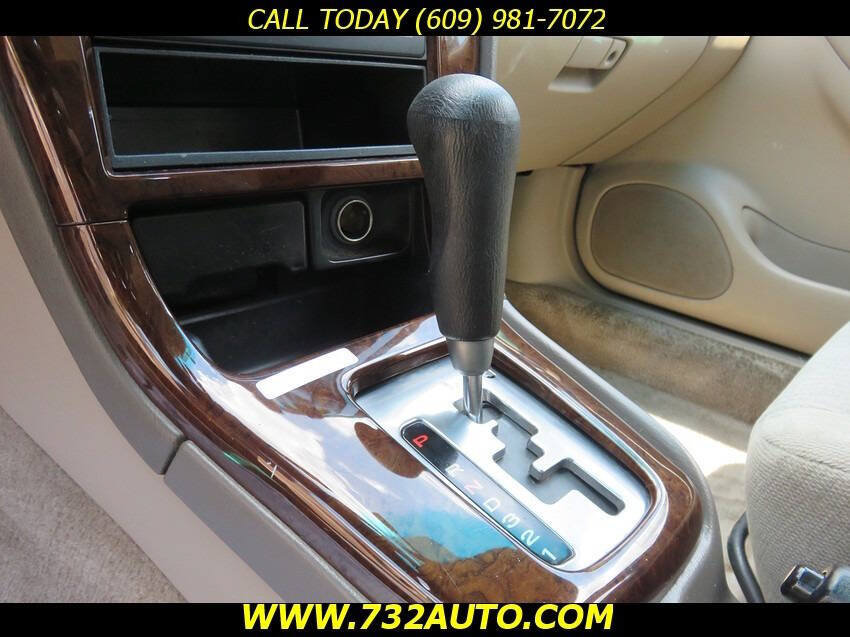 Used 2002 Subaru Outback Wagon AWD/4WD image 13