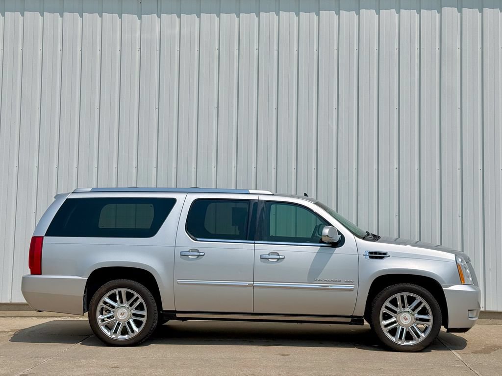 Used 2013 Cadillac Escalade ESV Platinum AWD/4WD image 7