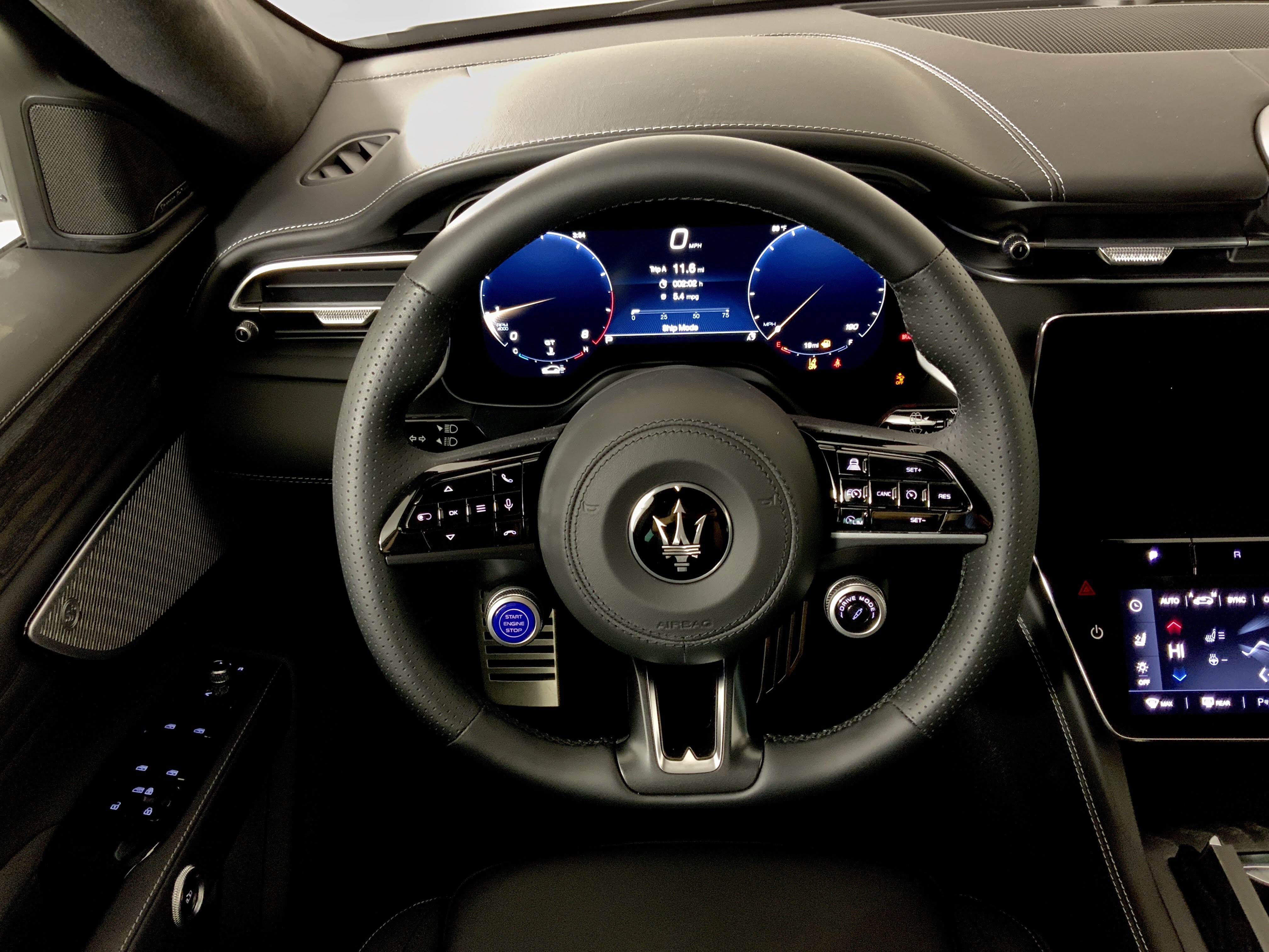 New 2026 Maserati Grecale Modena image 24
