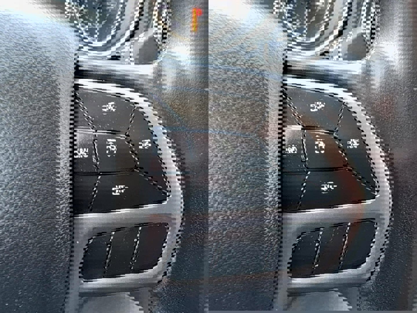 Used 2020 Jeep Cherokee Latitude Lux w/ Comfort/Convenience Group image 25