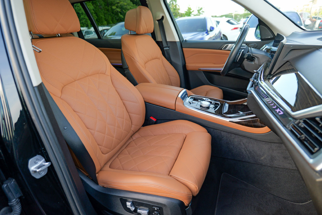 Used 2024 BMW X7 xDrive40i w/ Executive Package AWD/4WD image 39