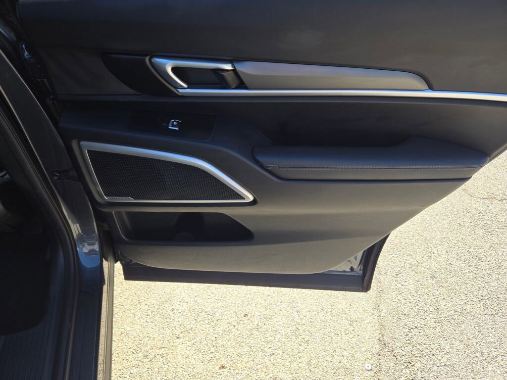 Used 2022 Kia Telluride LX image 9