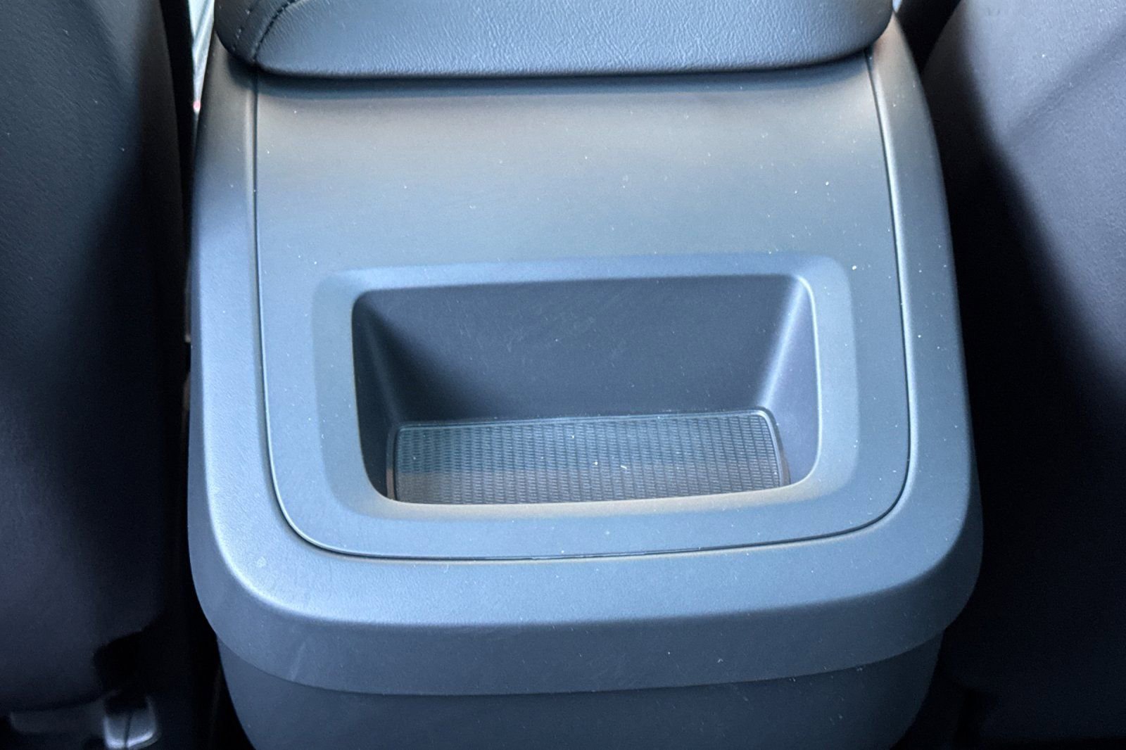 Used 2025 Volvo XC60 B5 Core w/ Protection Package Premier image 13