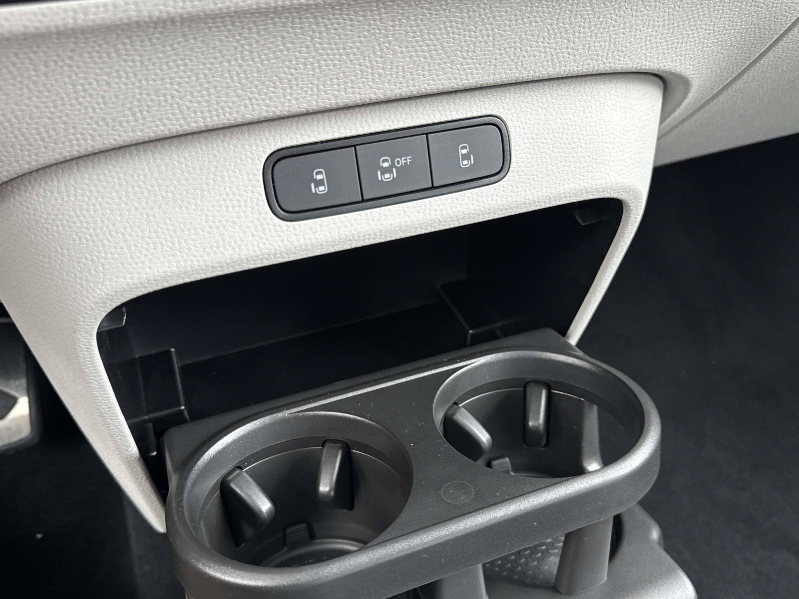 Certified 2025 Volkswagen ID. Buzz 1st Edition AWD/4WD image 25