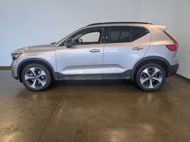 Used 2026 Volvo XC40 B5 Plus w/ Protection Package Premier image 3