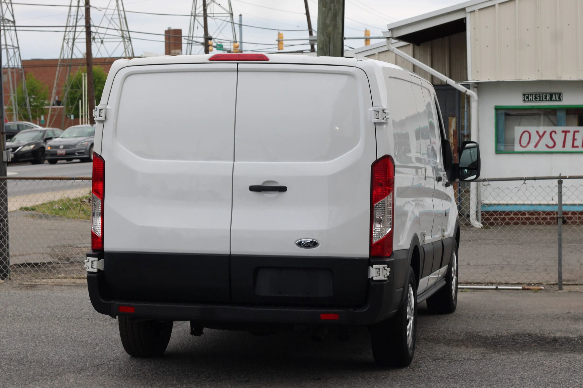 Used 2015 Ford Transit 150 130 Low Roof w/ Exterior Upgrade Package RWD image 8