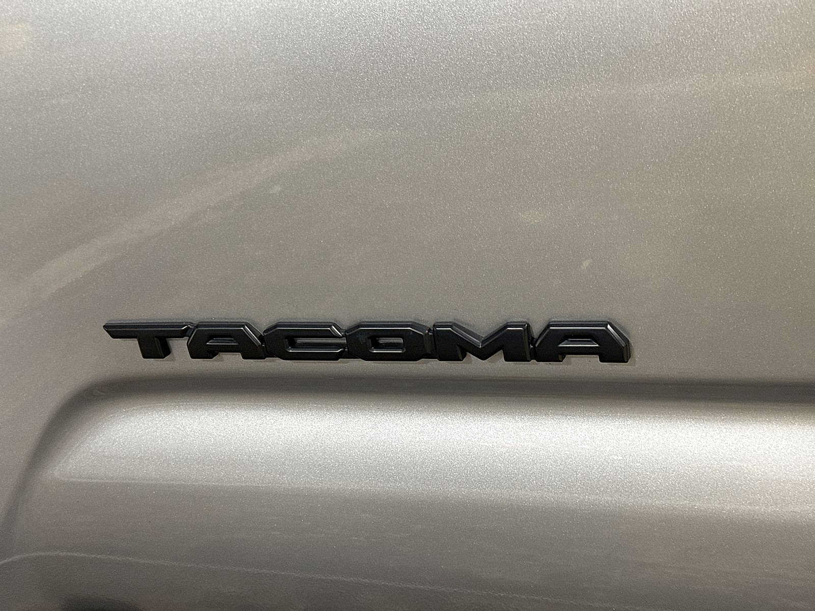 Used 2021 Toyota Tacoma TRD Sport AWD/4WD image 25