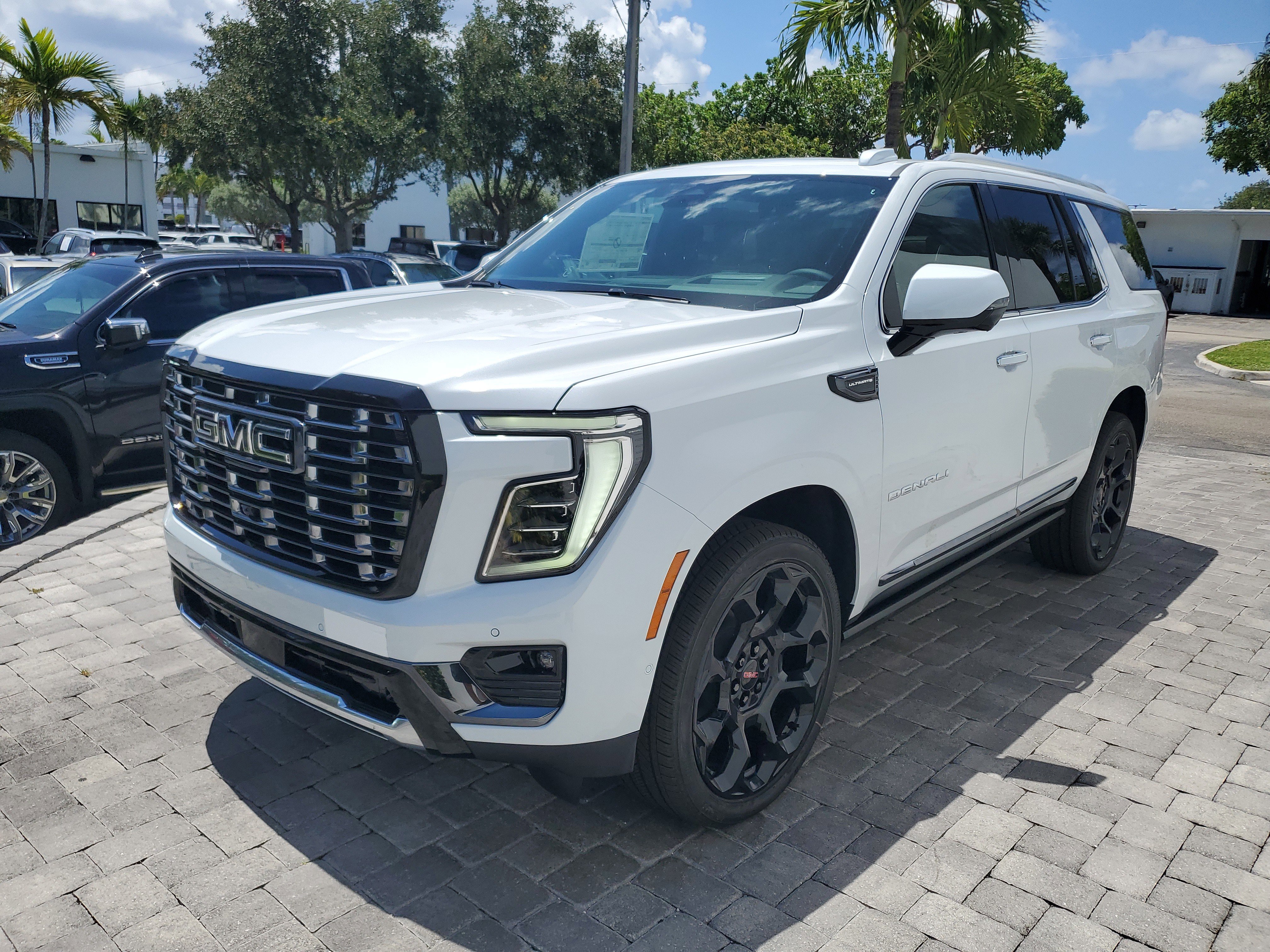 New 2026 GMC Yukon Denali Ultimate AWD/4WD image 3