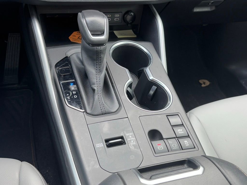 Used 2023 Toyota Highlander Bronze Edition image 15