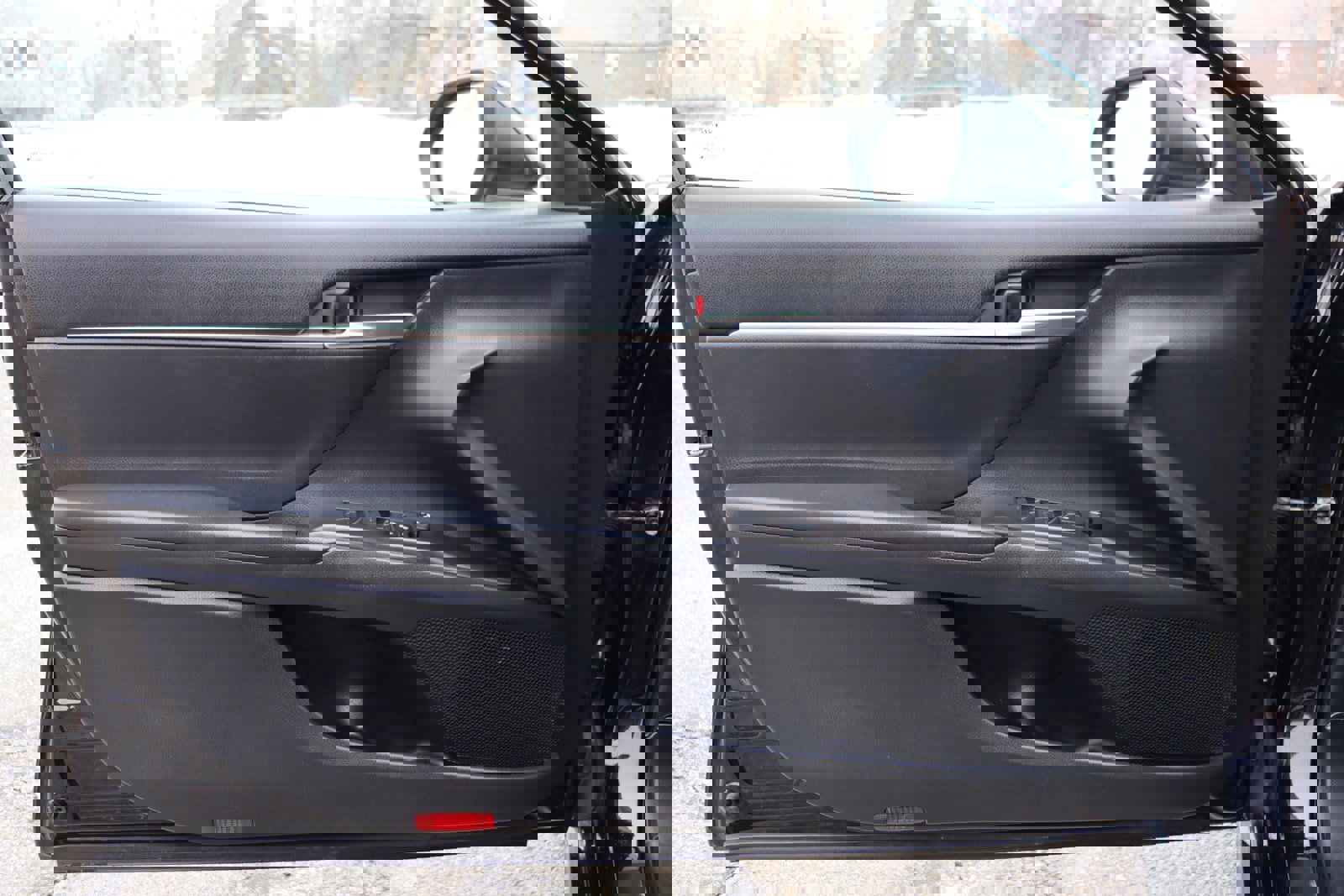 Used 2022 Toyota Camry SE image 22