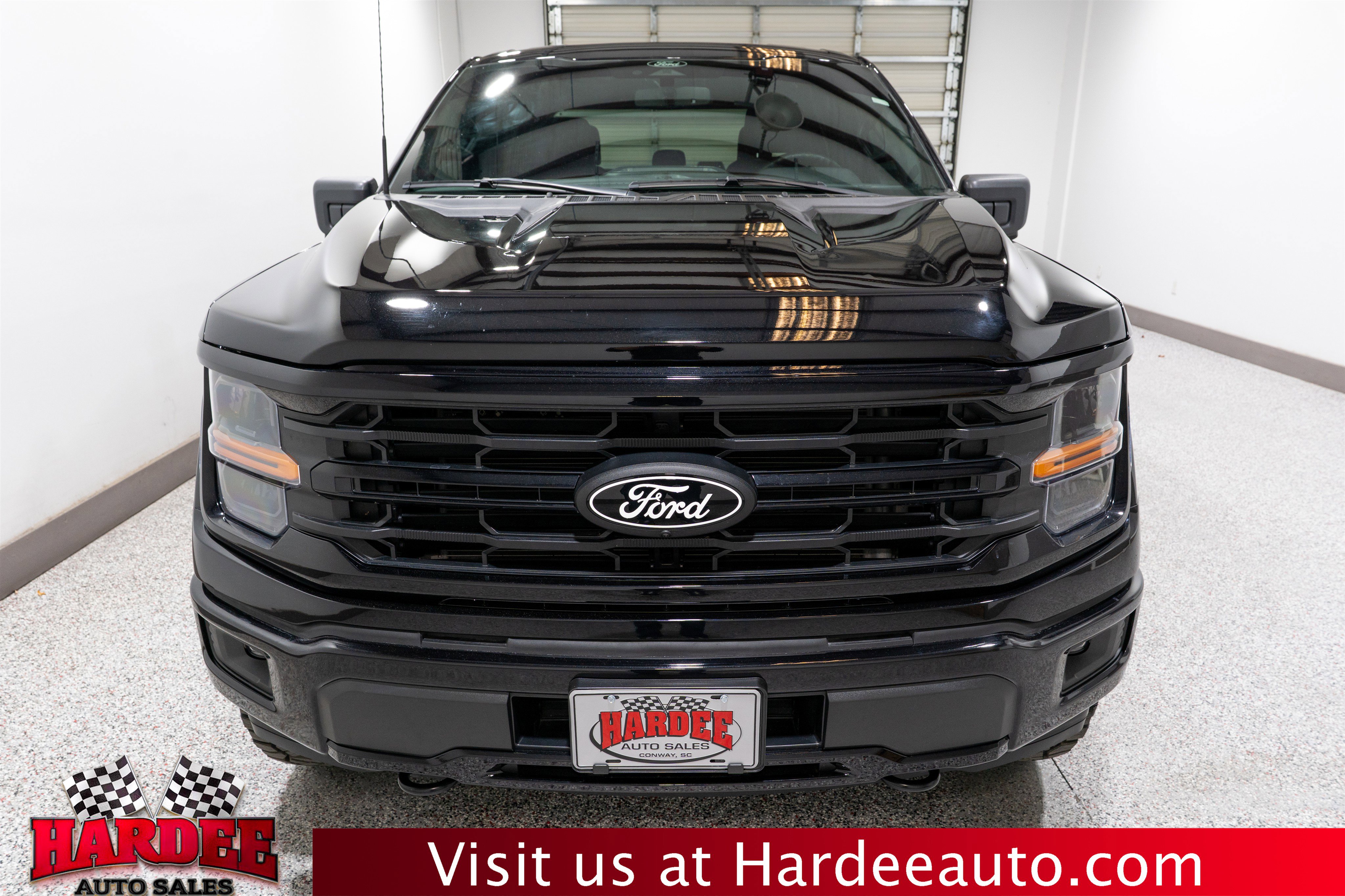 Used 2024 Ford F150 XLT w/ XLT Black Appearance Package image 7