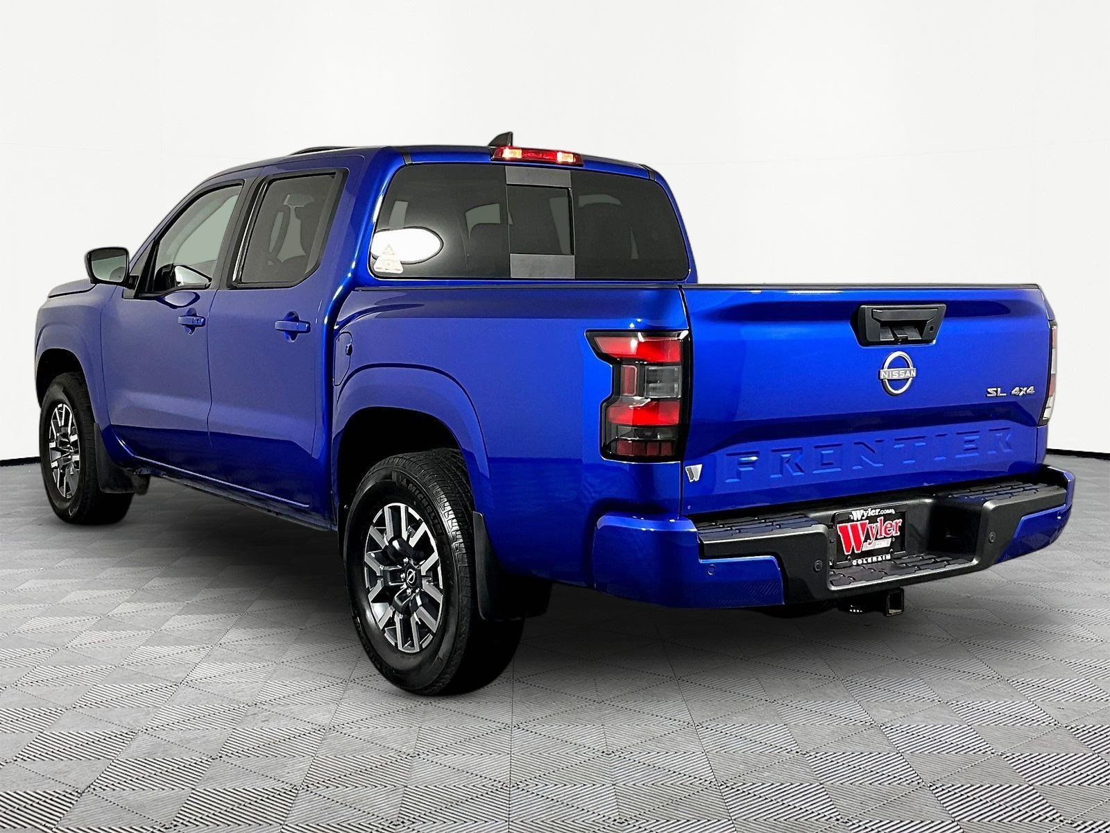 Certified 2025 Nissan Frontier SL AWD/4WD image 4