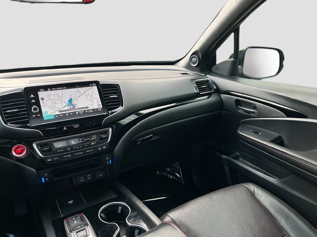 Used 2025 Honda Ridgeline Black Edition image 24