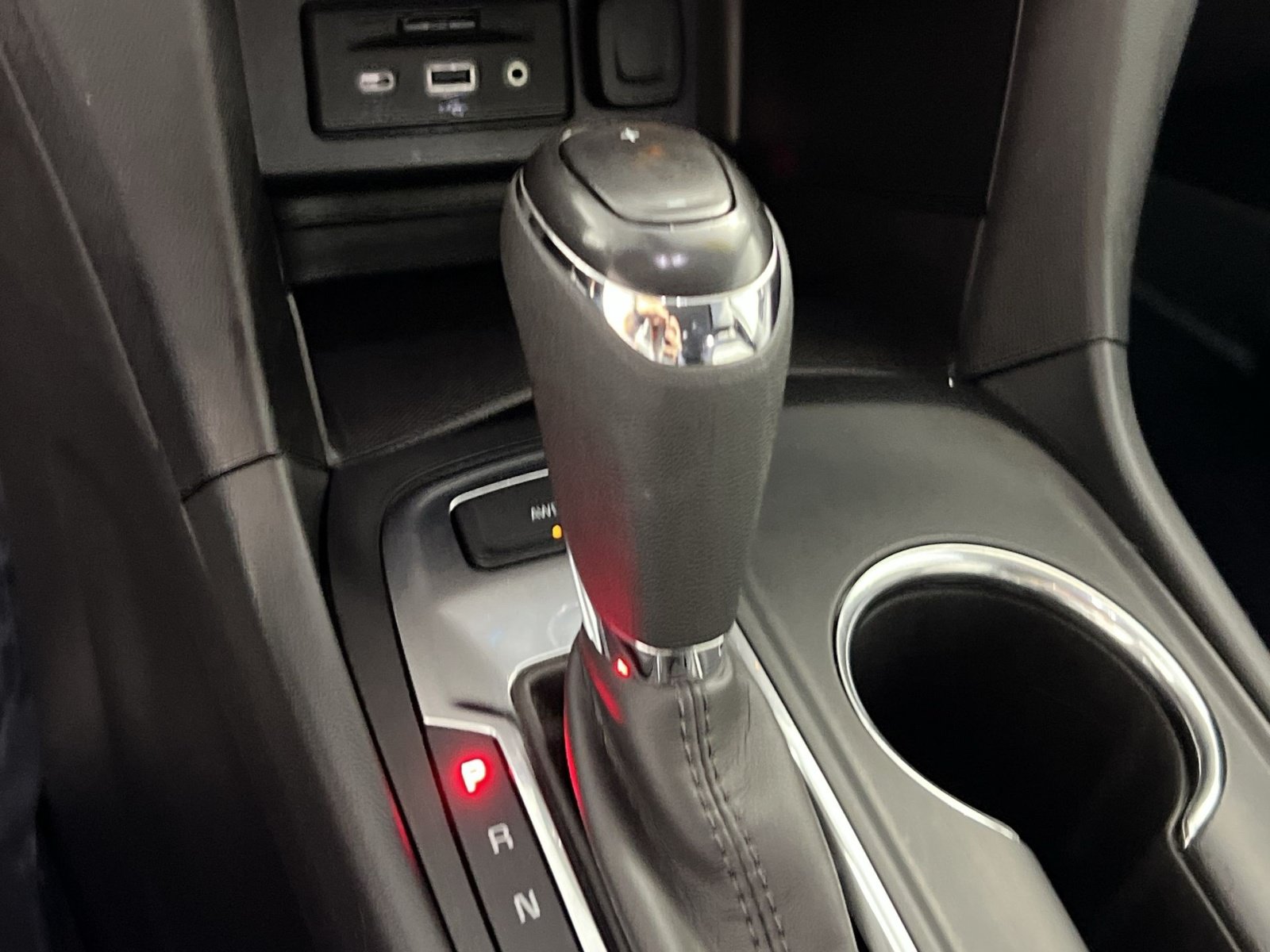 Used 2020 Chevrolet Equinox LT AWD/4WD image 21