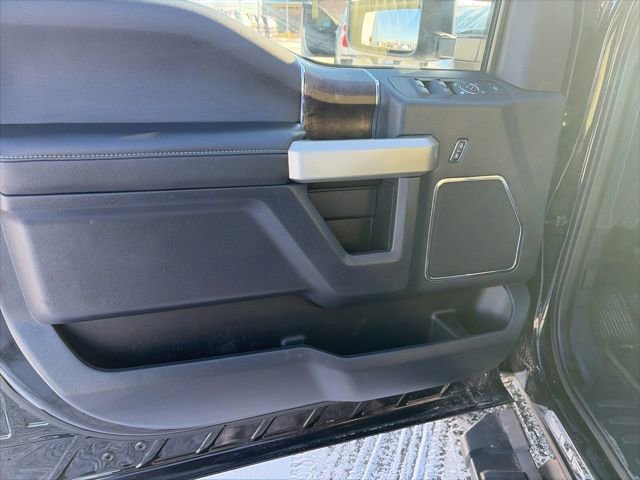 Used 2022 Ford F350 Lariat w/ Black Appearance Package image 17