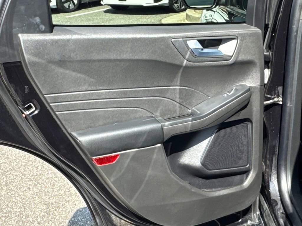 Used 2025 Ford Escape ST-Line FWD image 20