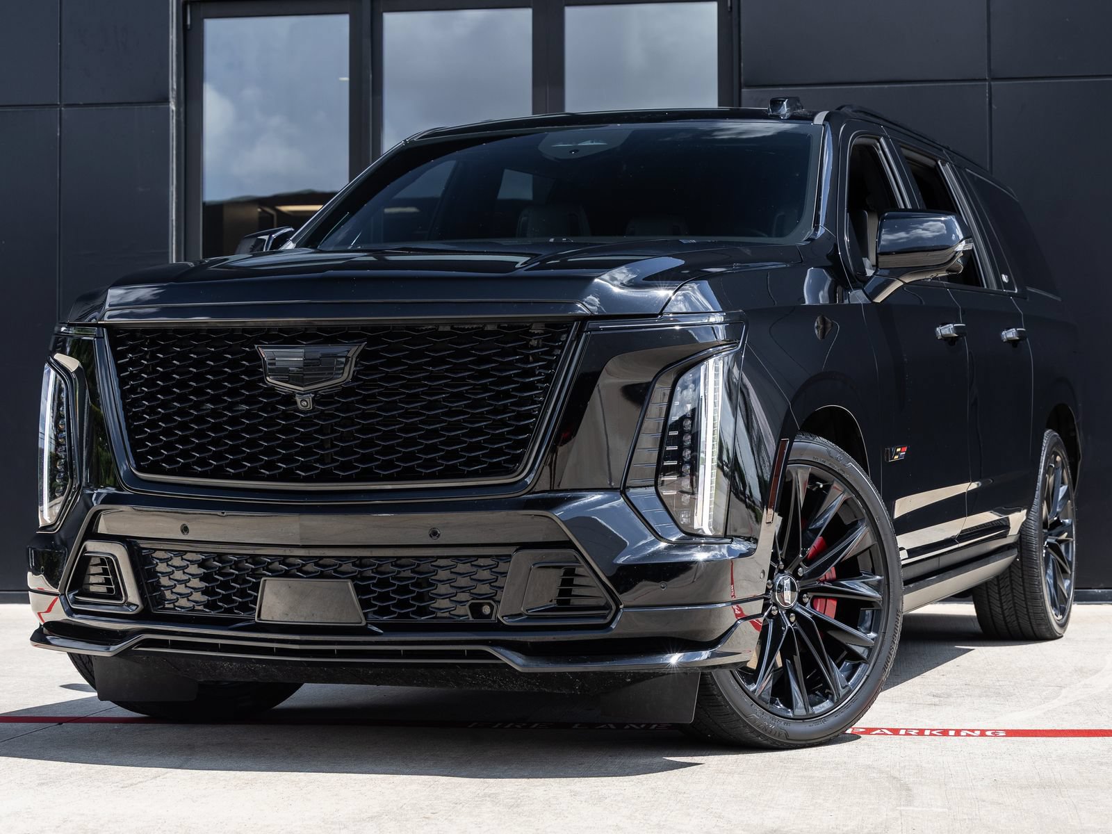 Used 2025 Cadillac Escalade ESV V AWD/4WD image 1
