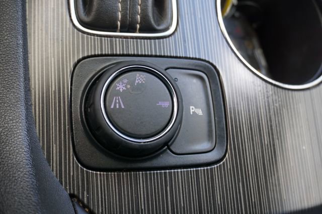 Used 2018 GMC Acadia SLT FWD image 21