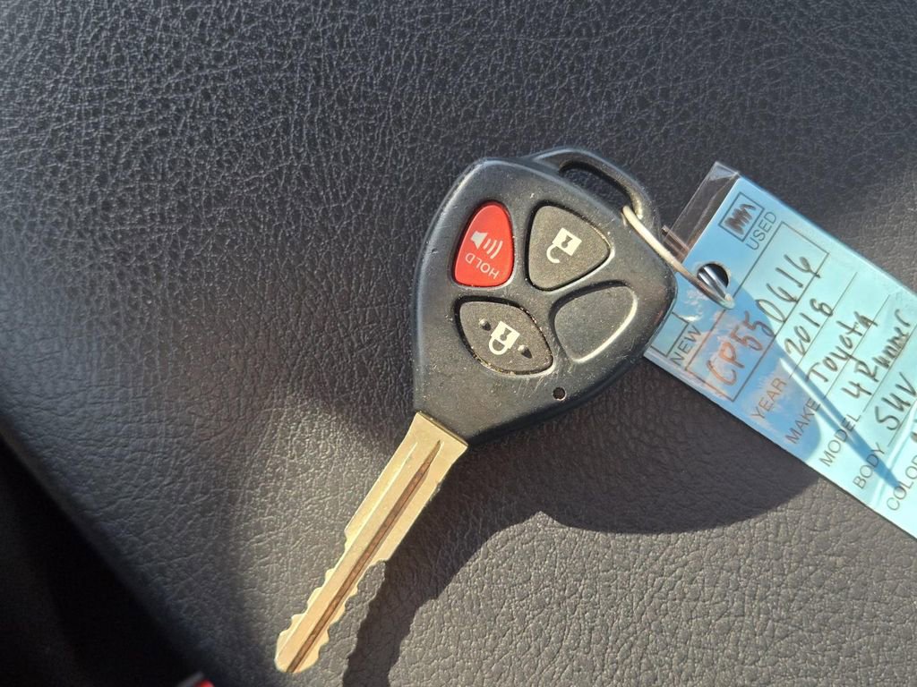 Used 2018 Toyota 4Runner SR5 image 35