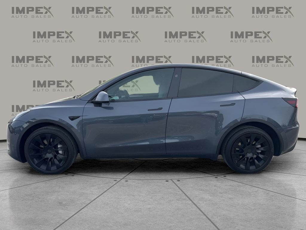 Used 2023 Tesla Model Y Long Range image 2