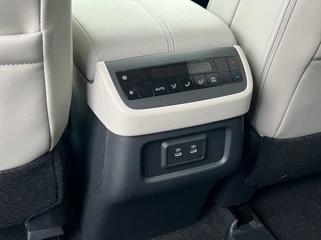 New 2026 Nissan Pathfinder SL image 32