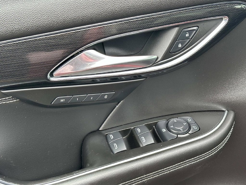 Used 2021 Buick Envision Essence w/ Sport Touring Package AWD/4WD image 16