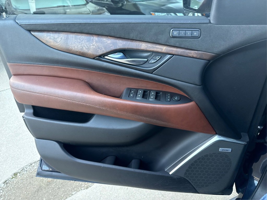 Used 2019 Cadillac Escalade Luxury image 27