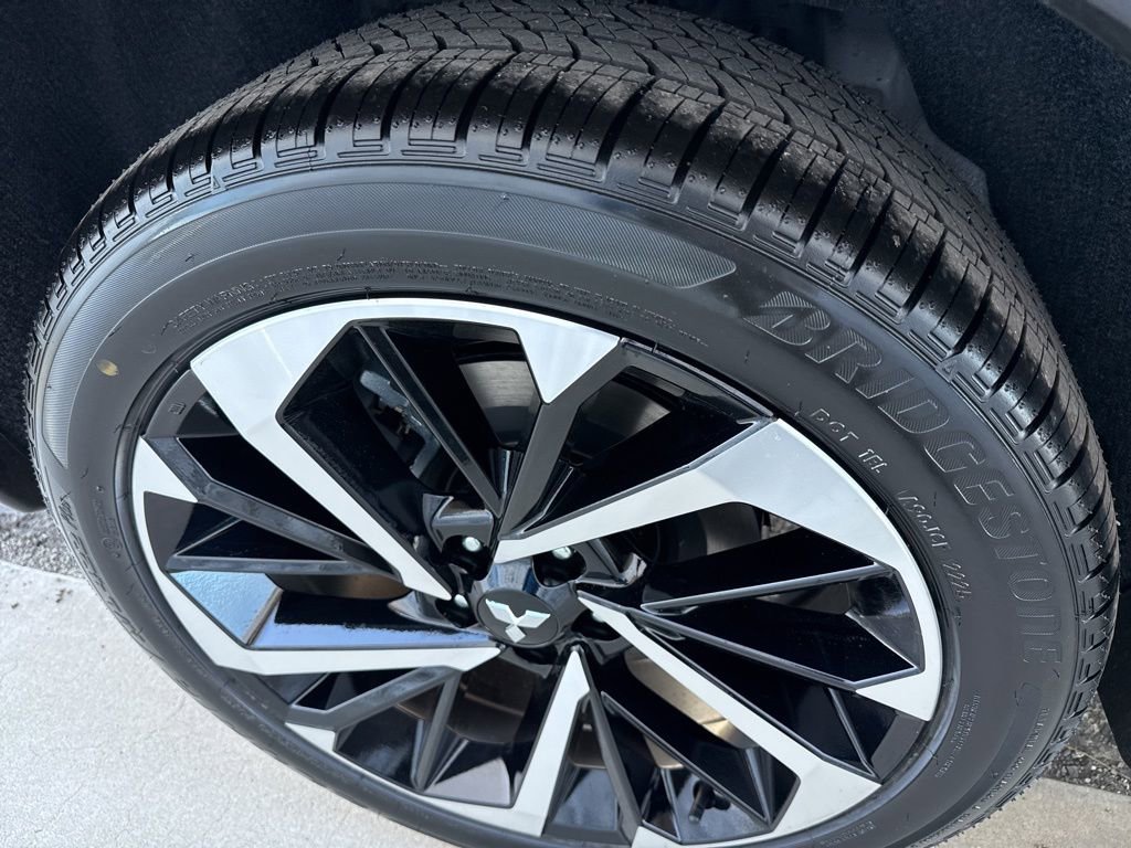 New 2025 Mitsubishi Outlander SEL AWD/4WD image 12