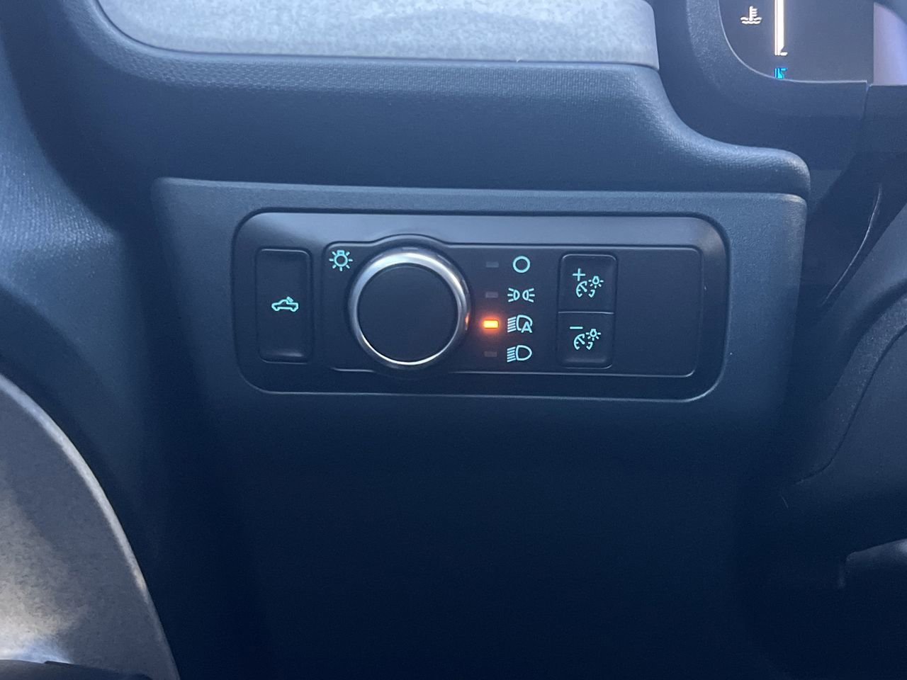 New 2026 Ford Maverick XLT image 13