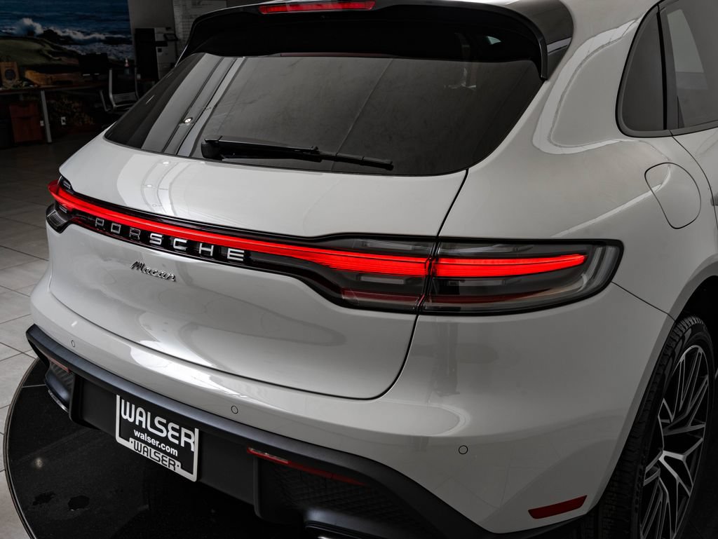 New 2026 Porsche Macan AWD/4WD image 16
