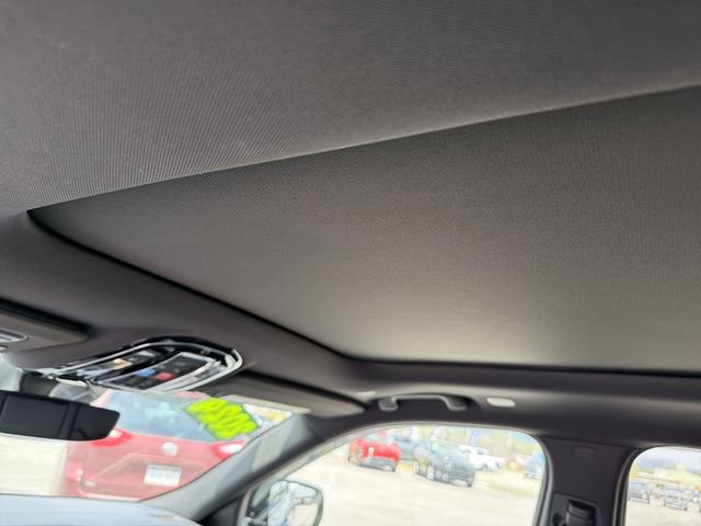 Used 2024 Jeep Grand Cherokee Overland w/ Trailer Tow Package AWD/4WD image 14