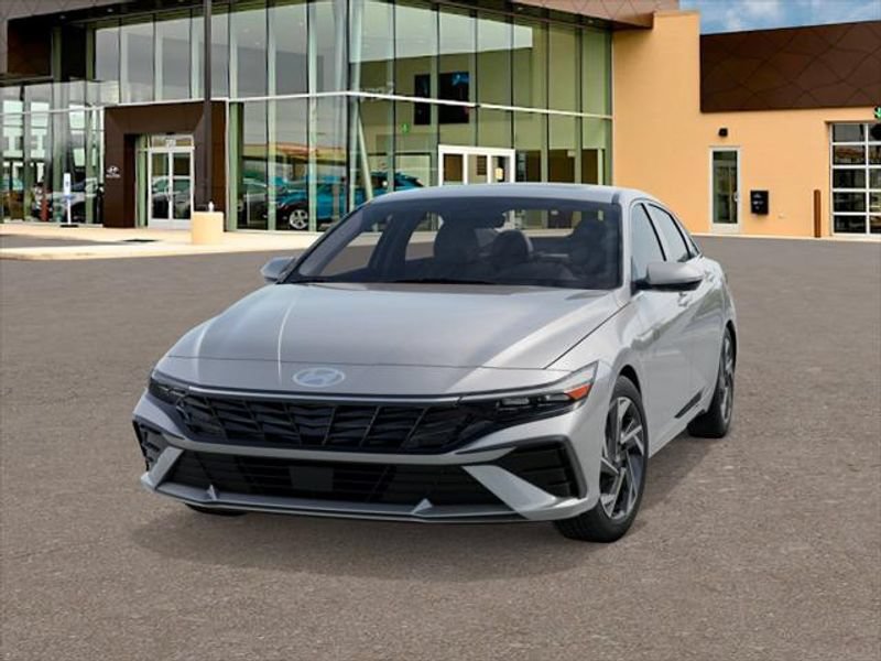New 2025 Hyundai Elantra Limited FWD image 6