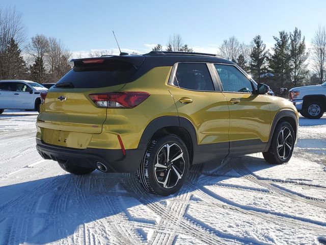 Used 2023 Chevrolet TrailBlazer RS w/ Sun and Liftgate Package image 3