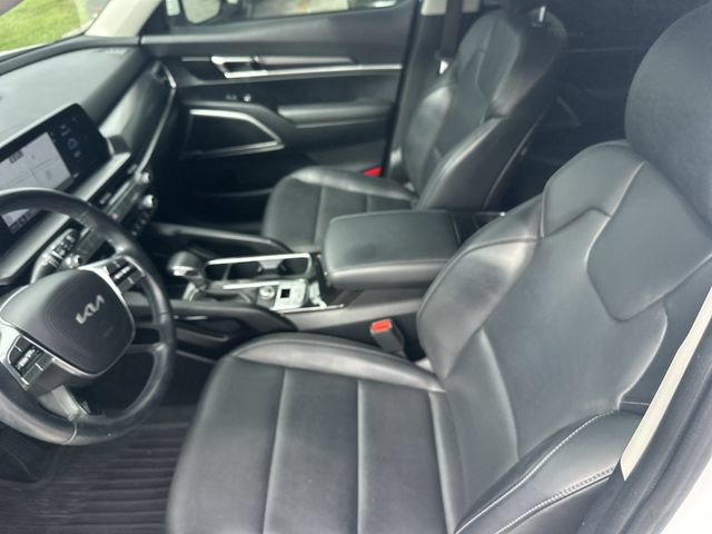 Certified 2024 Kia Telluride LX FWD image 17