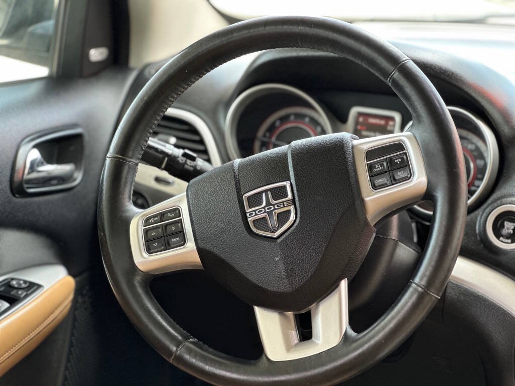Used 2014 Dodge Journey Limited w/ Flexible Seating Group FWD image 8