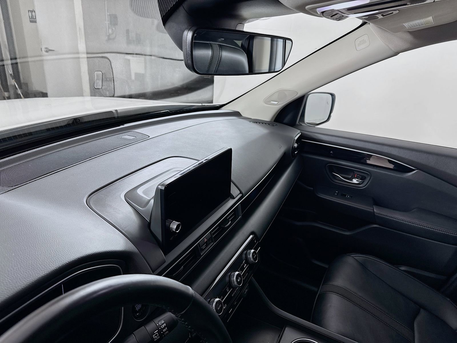 Used 2023 Honda Pilot Touring image 19