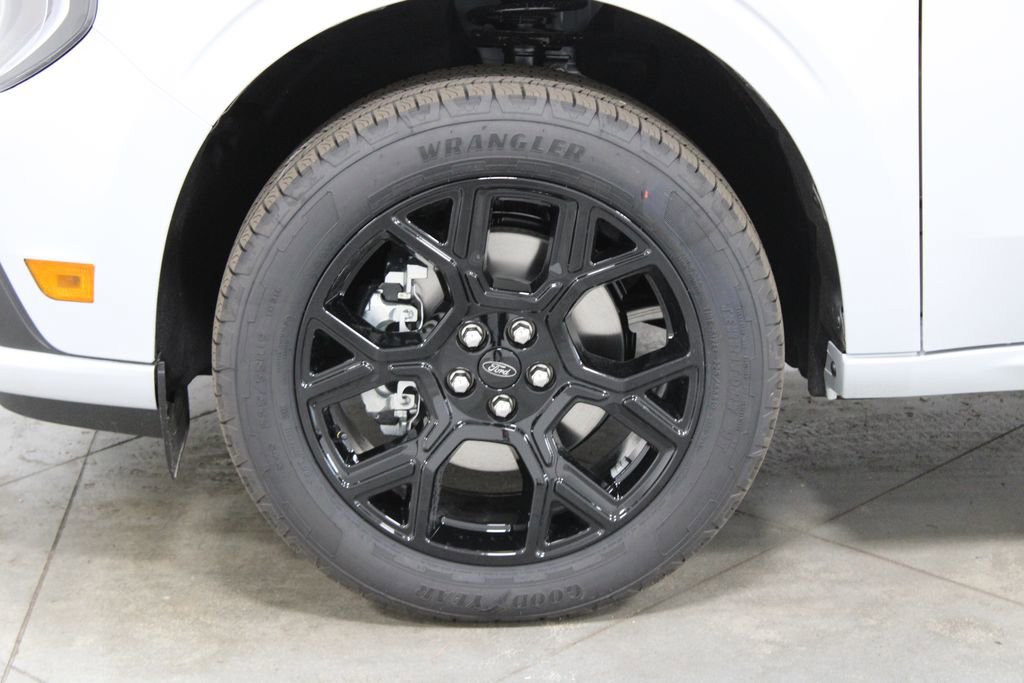New 2026 Ford Maverick Lobo image 17