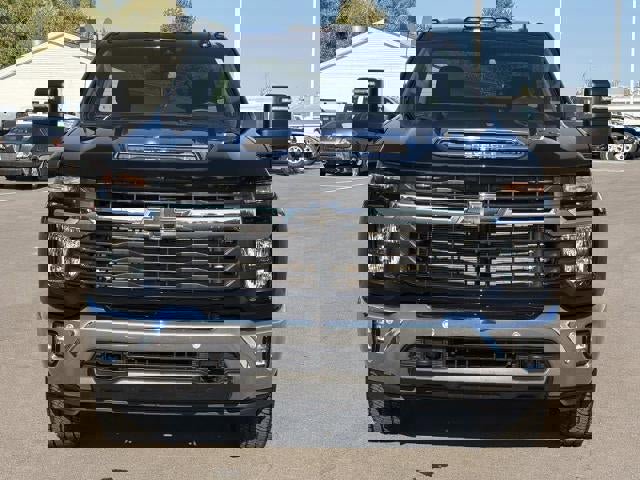 Certified 2025 Chevrolet Silverado 3500 LT image 35
