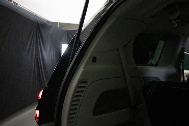 Used 2024 Chrysler Pacifica Touring-L image 21