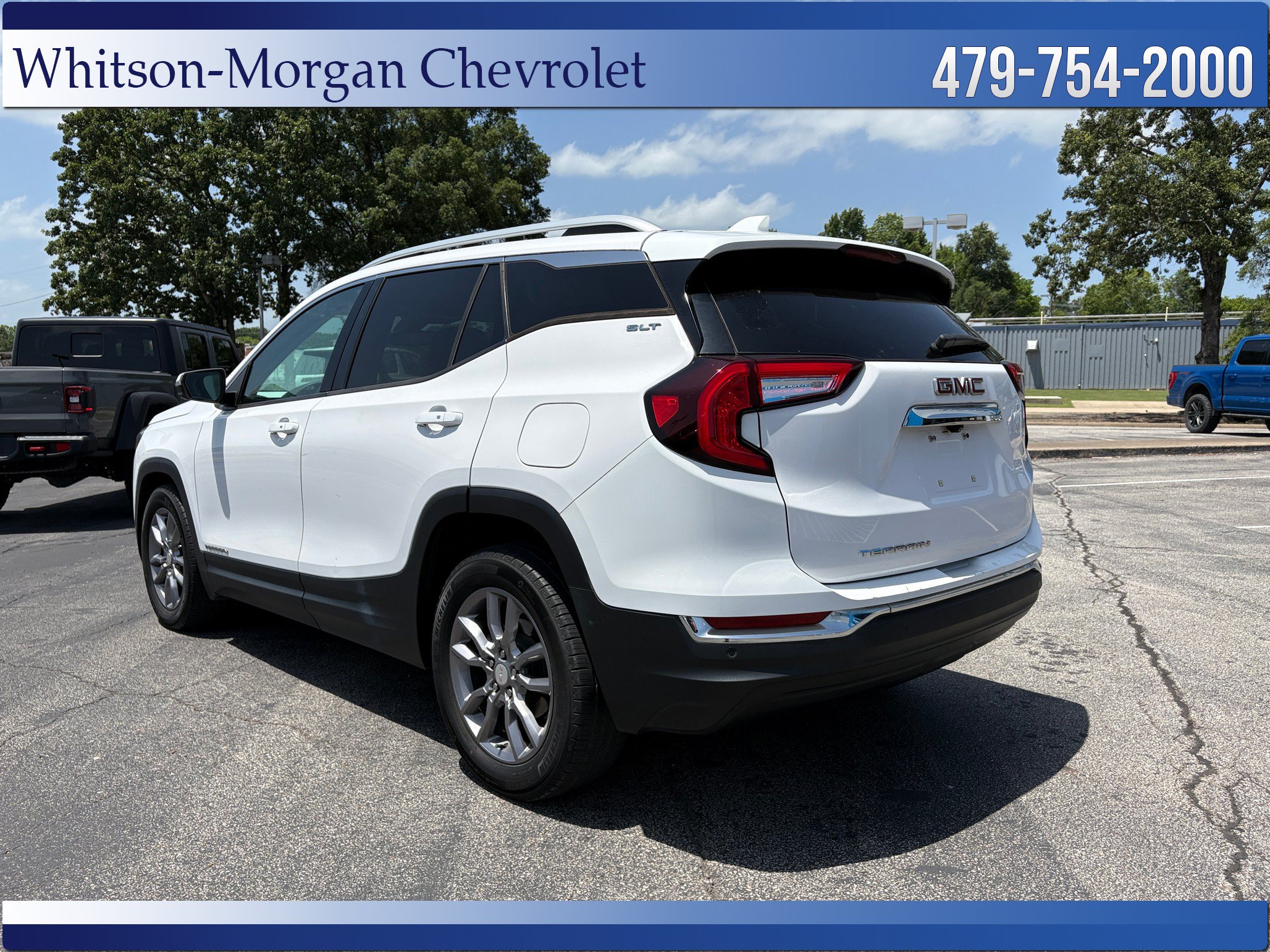 Used 2022 GMC Terrain SLT w/ Infotainment Package II FWD image 8