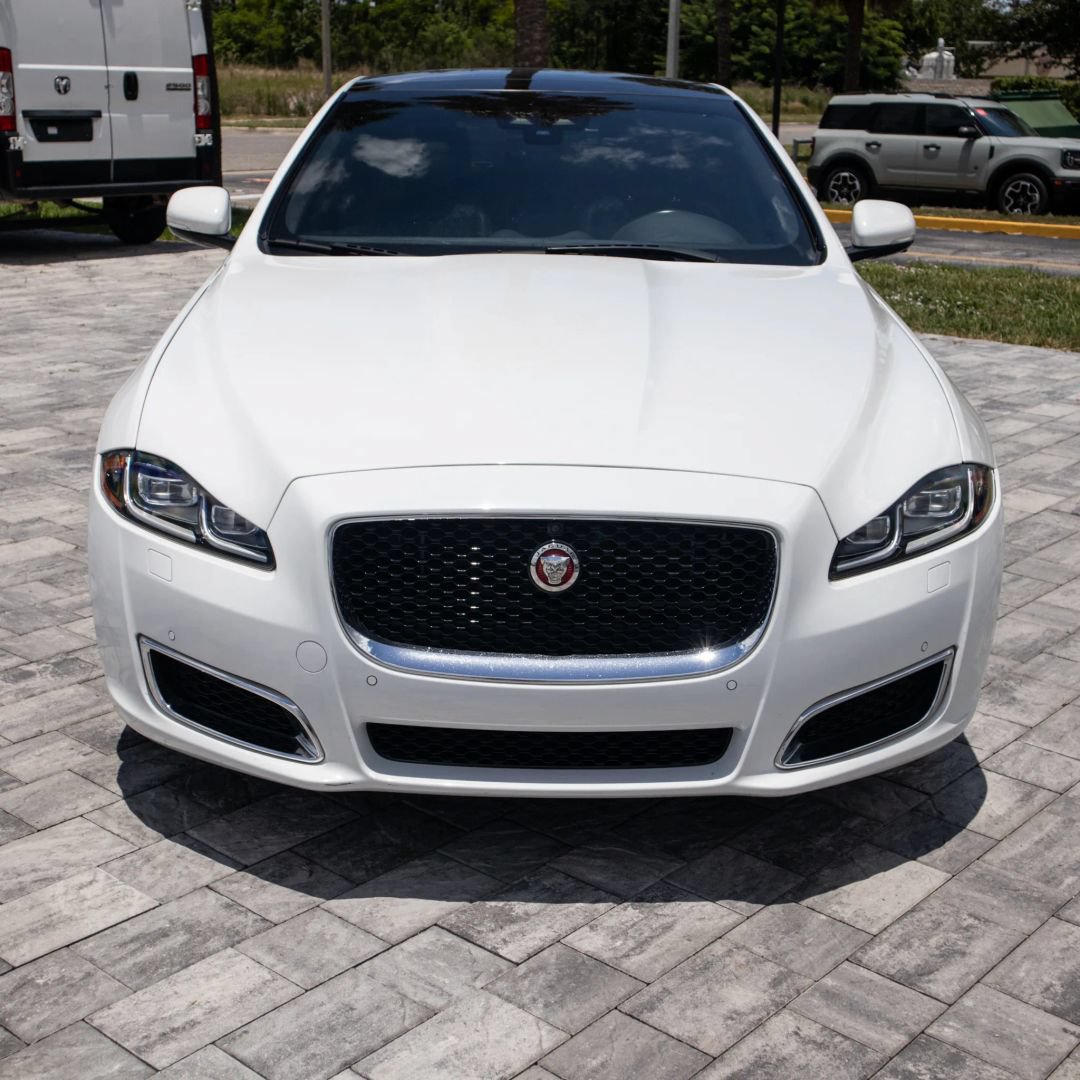 Used 2019 Jaguar XJ L Portfolio RWD image 2