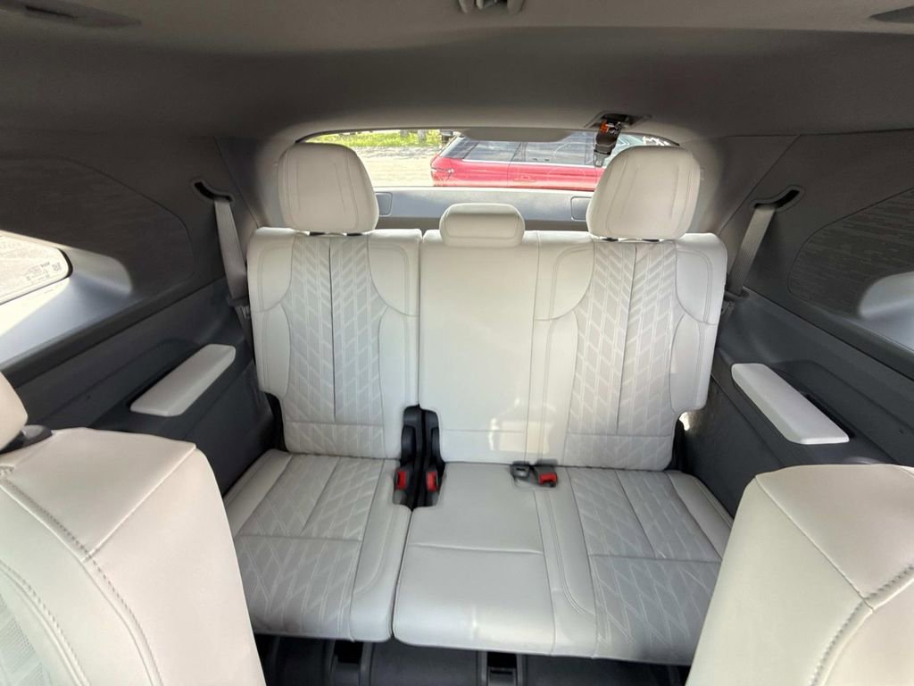 New 2026 Cadillac Escalade IQ Luxury 1 image 15