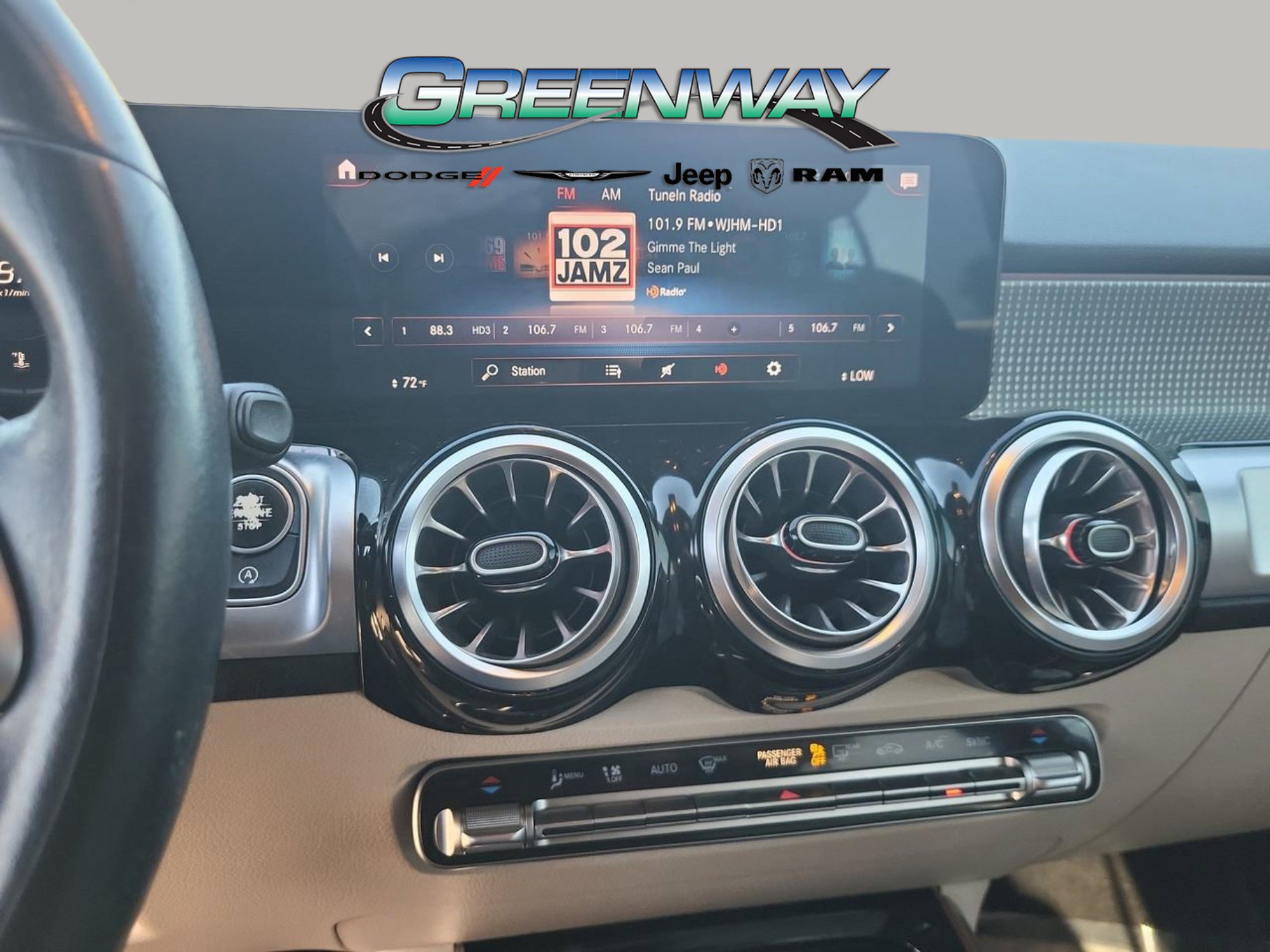 Used 2022 Mercedes-Benz GLB 250 image 21